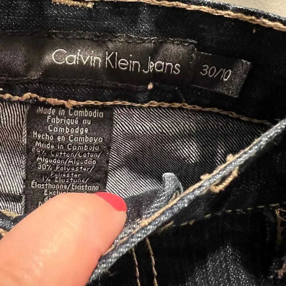 Calvin‎ Klein dark wash skinny jeans with contrast stitching size 30/10
